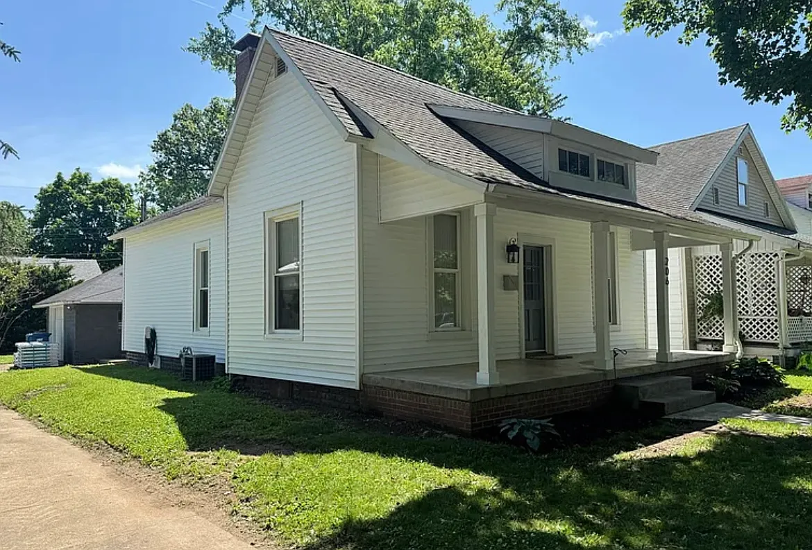 3 bed, 1513 sqft, $1,300 — Photo 2