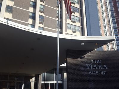 6147 N Sheridan Rd APT 26A, Chicago, IL, 60660