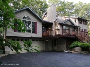 419 Longview Dr, Stroudsburg, PA 18360