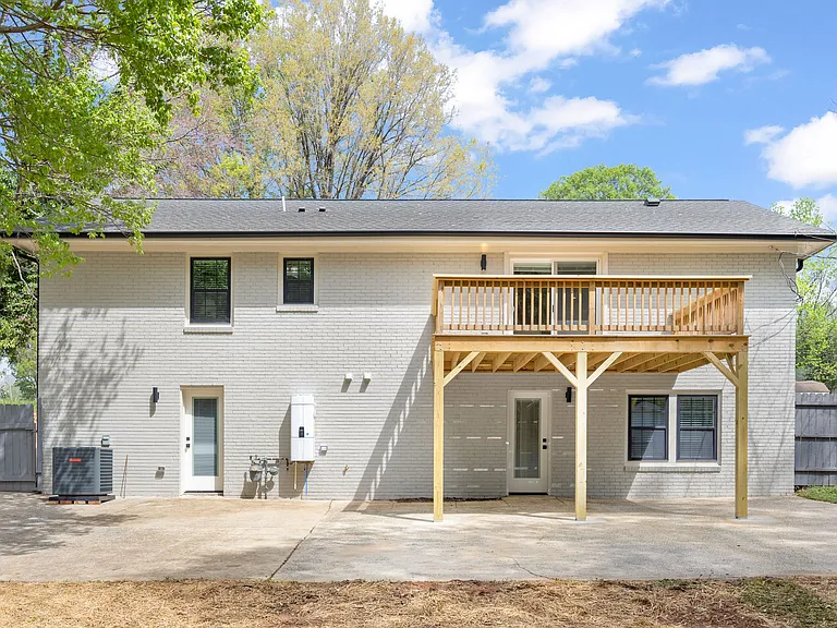 2000 Kilborne Dr — Photo 80