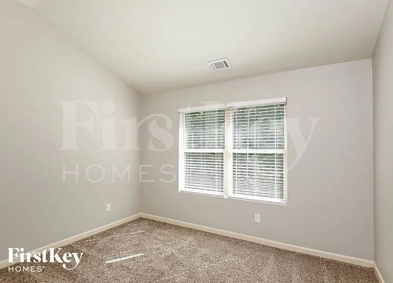 835 Sassafras Ln — Photo 13