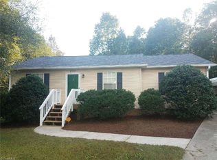 2701 Embers Ct, High Point, NC 27265