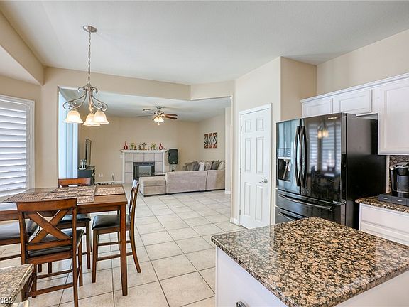 3rd image of 8125 Villa Finestra Dr
