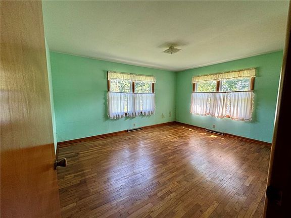 5th image of 685 E 530th Ave