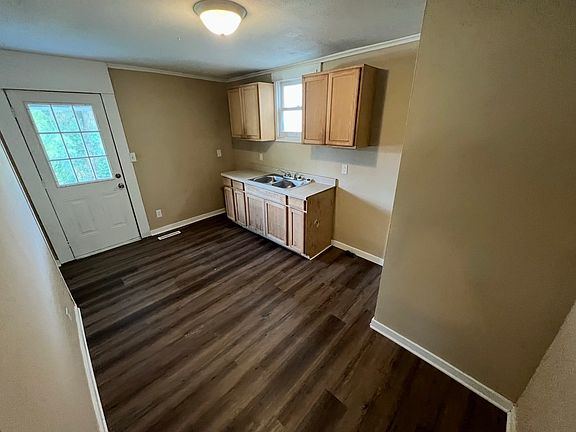 5th image of 172 Hamline Ave
