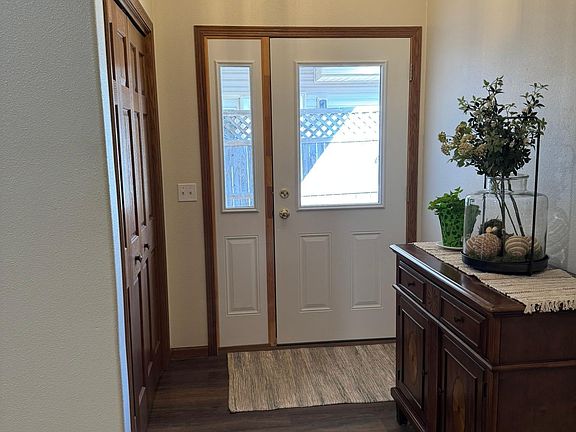 5th image of 224 25th St SE