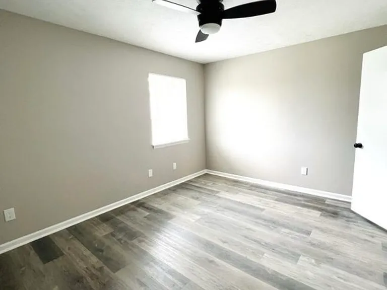 2820 Snow Rd #A — Photo 4