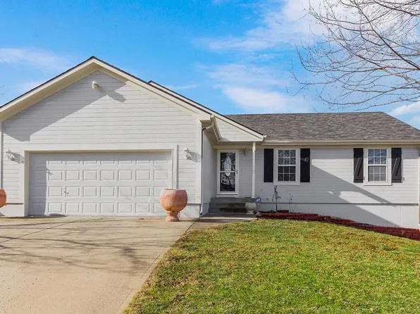 19301 E Lynchburg Pl N, Independence, MO 64058