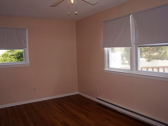 Bedroom 2 First Floor Lagoon Side