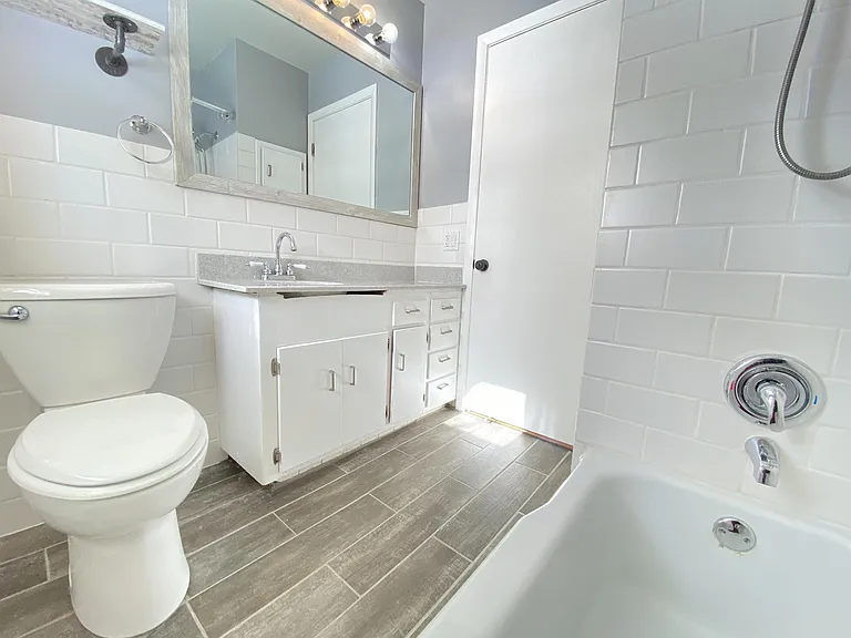 1877 22nd St NW — Photo 14