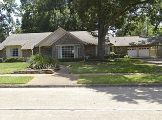 949 Chamboard Ln, Houston, TX 77018