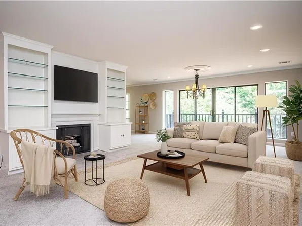 26202 Plantation Dr NE #202, Atlanta, GA 30324