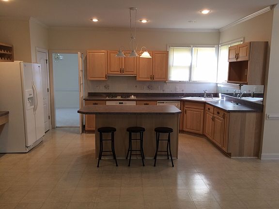 Brantley Kitchen1_04052017
