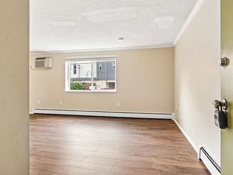 Knollwood and Tanglewood Apartments — Photo 40