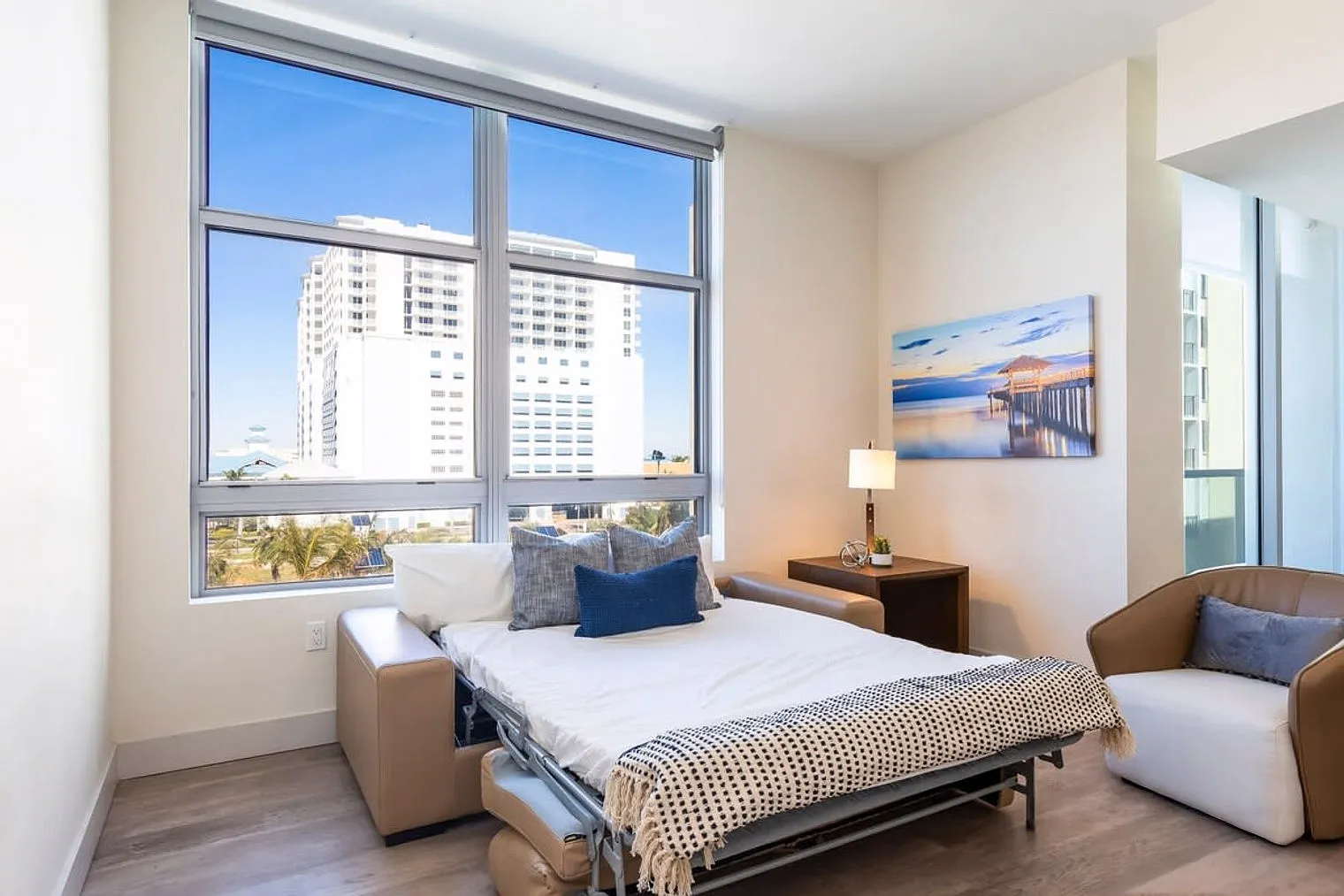 1 bed, 1.0 bath, 699 sqft, $2,477 — Photo 1
