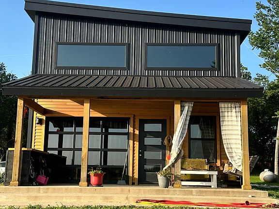 4th image of 351 Iowa Rd