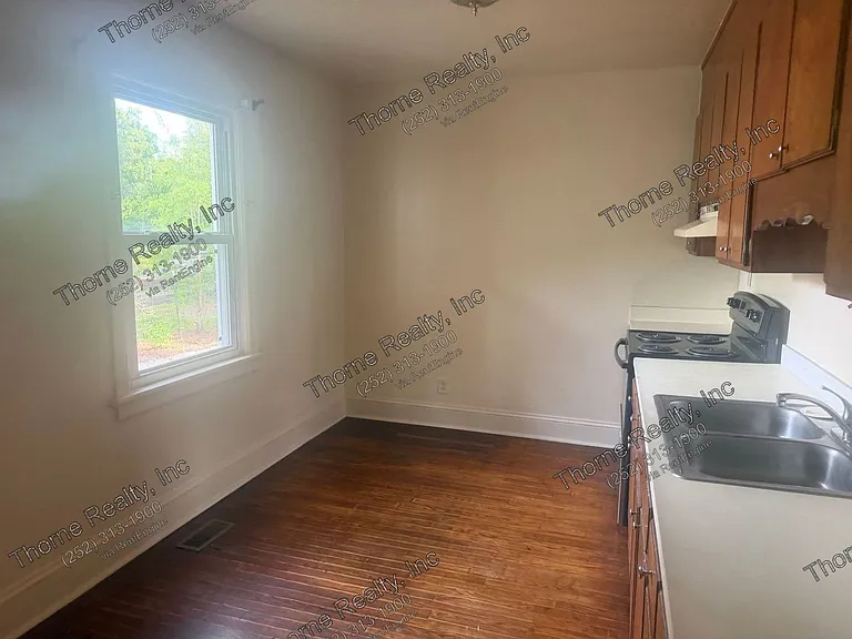 1201 Tarboro St — Photo 14