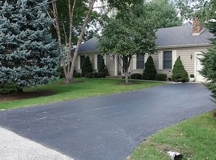2910 Stilling Blvd, McHenry, IL 60050