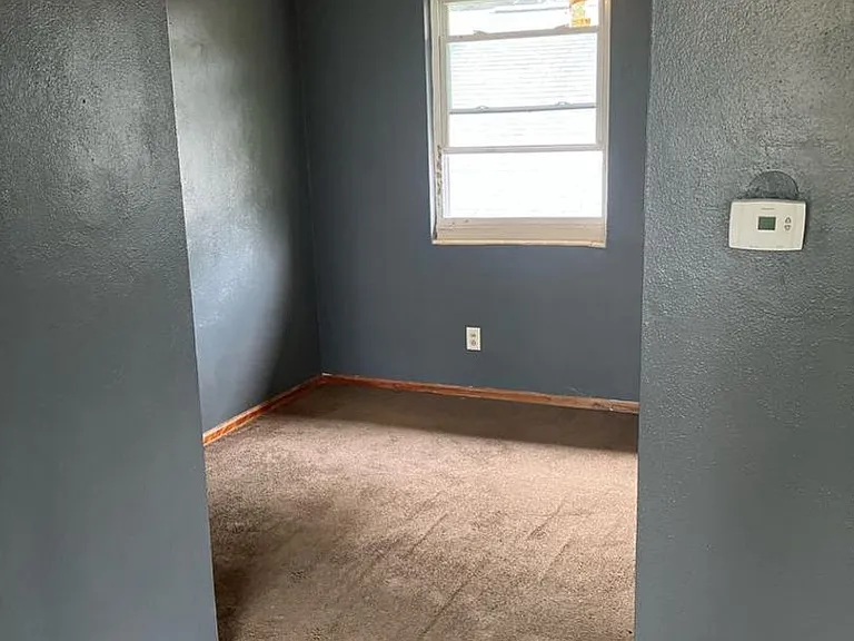 2530 Pleasant St — Photo 10