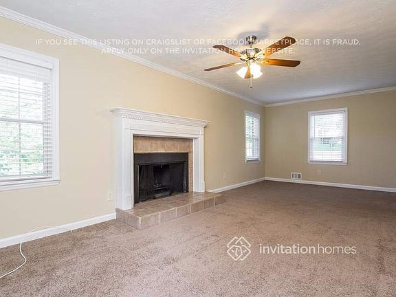 4th image of 3195 Sharon Cir