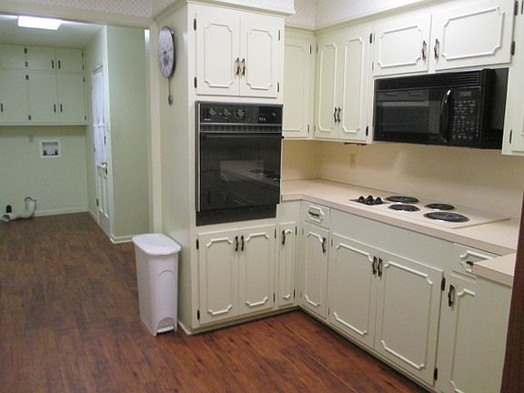 3rd image of 1302 Slaydon St