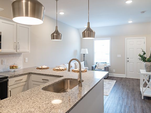 3rd image of 212 Drayton Dr #D