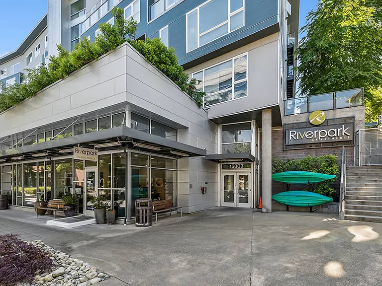 Riverpark Apartments — Photo 26