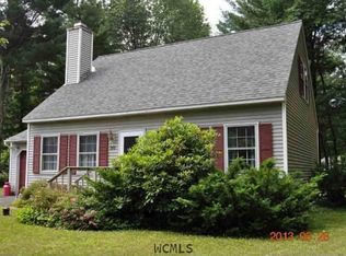 30 Tanglewood Dr, South Glens Falls, NY 12803