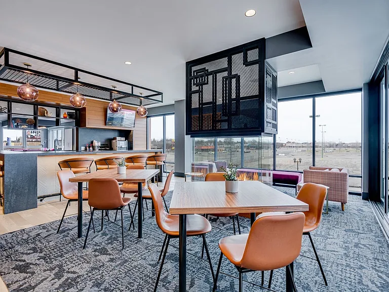 Pivot Apartments — Photo 43