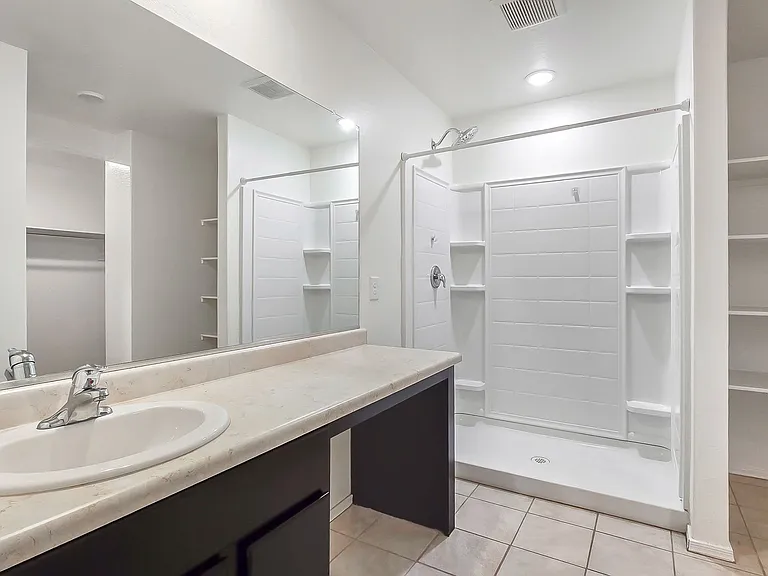 8562 S 253rd Ave — Photo 9