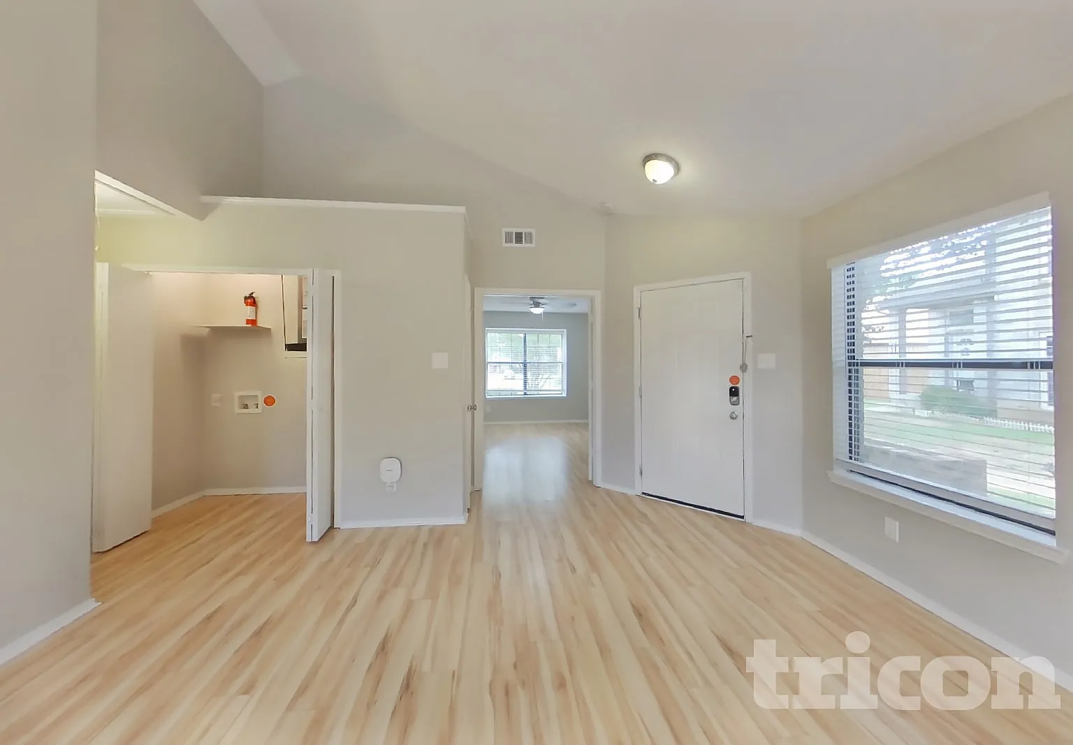 2033 Feather Lane Lewisville TX — Photo 3