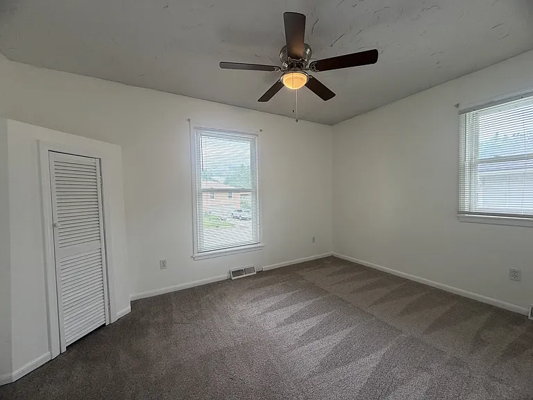 1208 S Mayview Ave — Photo 15