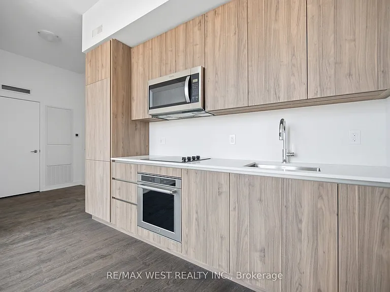 15 Richardson St #2101 — Photo 13