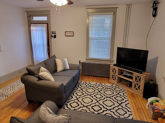 4th image of 29 Stewart Pl #31