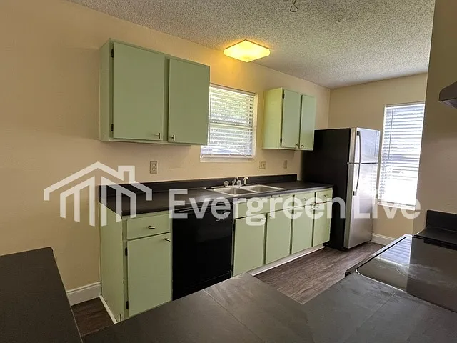 103 Pembroke Ct — Photo 5