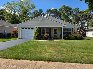 17 Nautilus Dr, Brick, NJ 08723