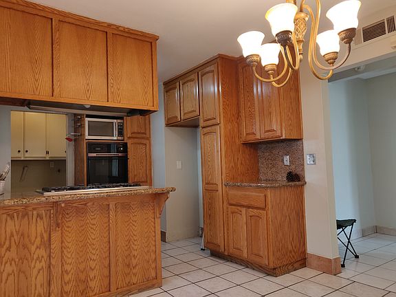 5th image of 11871 Cedarvale St