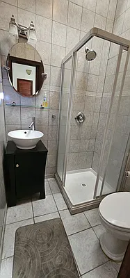Rented by Greene & Grand Realty LLC | media 4