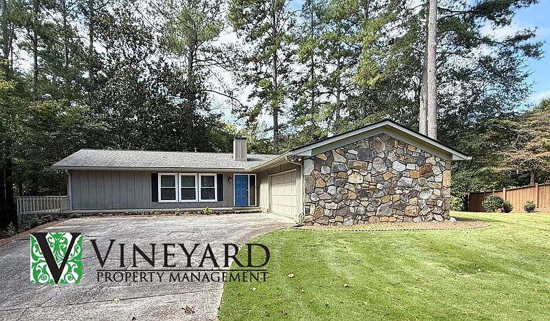 1st image of 1000 Martins Lake Close