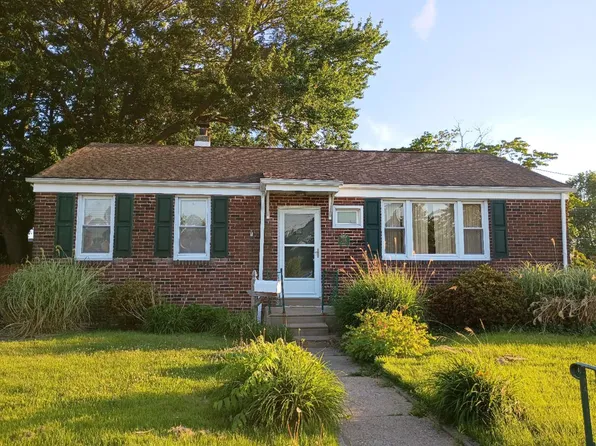 546 Larkspur St, Philadelphia, PA 19116