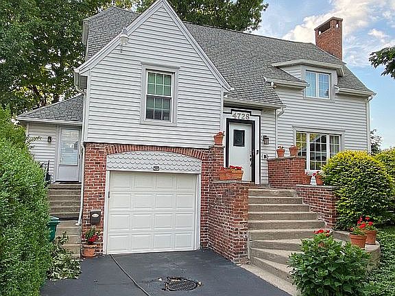 3rd image of 4728 Clifton Pkwy