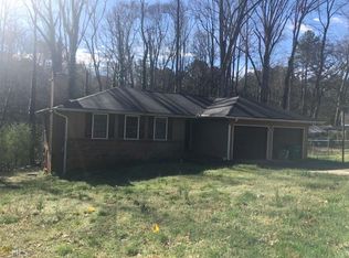 556 Barbashela Dr, Stone Mountain, GA 30088