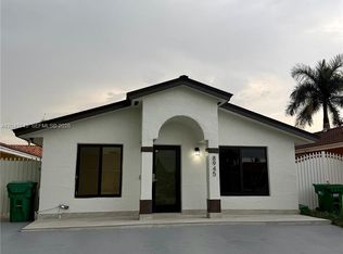 8945 NW 114th St, Hialeah Gardens, FL 33018