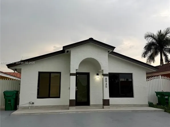 8945 NW 114th St, Hialeah Gardens, FL 33018
