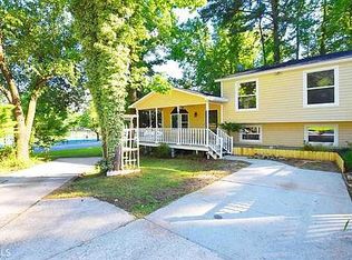 101 Hamilton Rd, Peachtree City, GA 30269