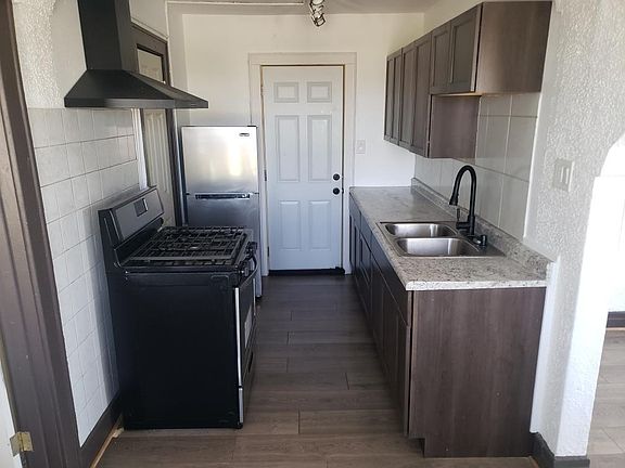 3rd image of 2830 W Vienna Ave #8