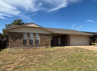 2322 NW 78th St, Lawton, OK 73505