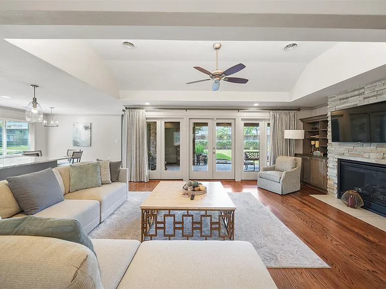 5058 Yarwell Dr — Photo 24