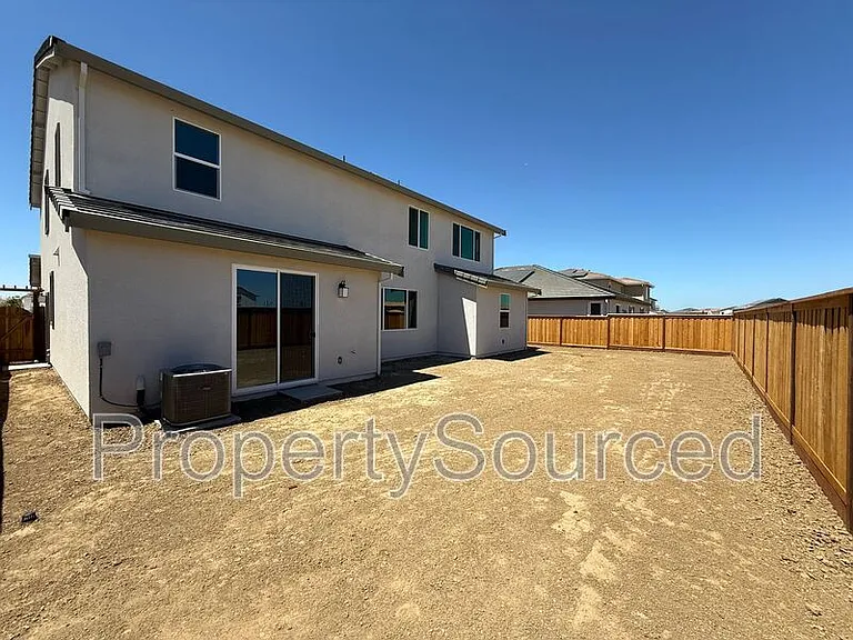 1336 N Martorella Ave — Photo 68
