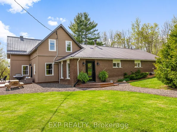 1724 B Kohlsmith Rd, Whitewater Region, ON K0J 1K0